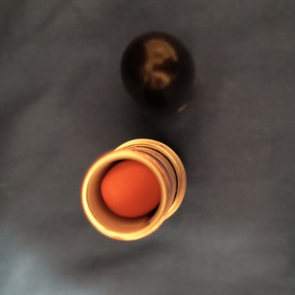 MAC Cosmetics Riot House A36 Matte - Picture 3 of 4